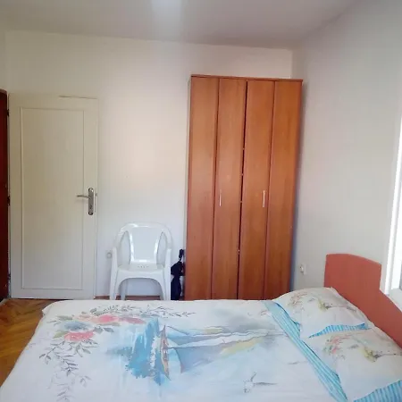 Olea Hostel *