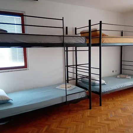 Olea Hostel *